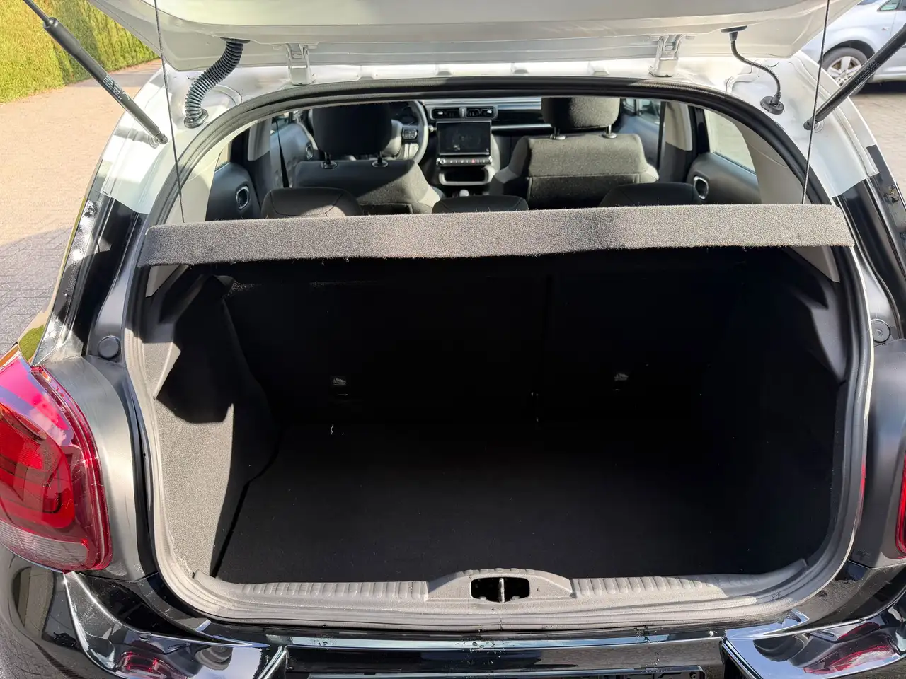 Citroen C3 C3 1.2i PureTech Shine 9