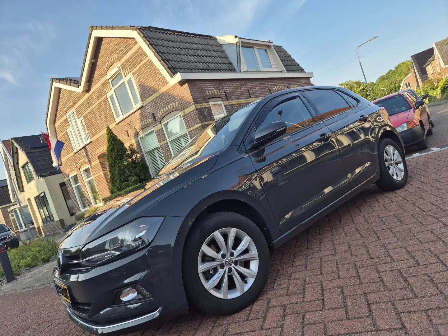 Volkswagen Polo 1.6 TDI SCR Comfortline - 1
