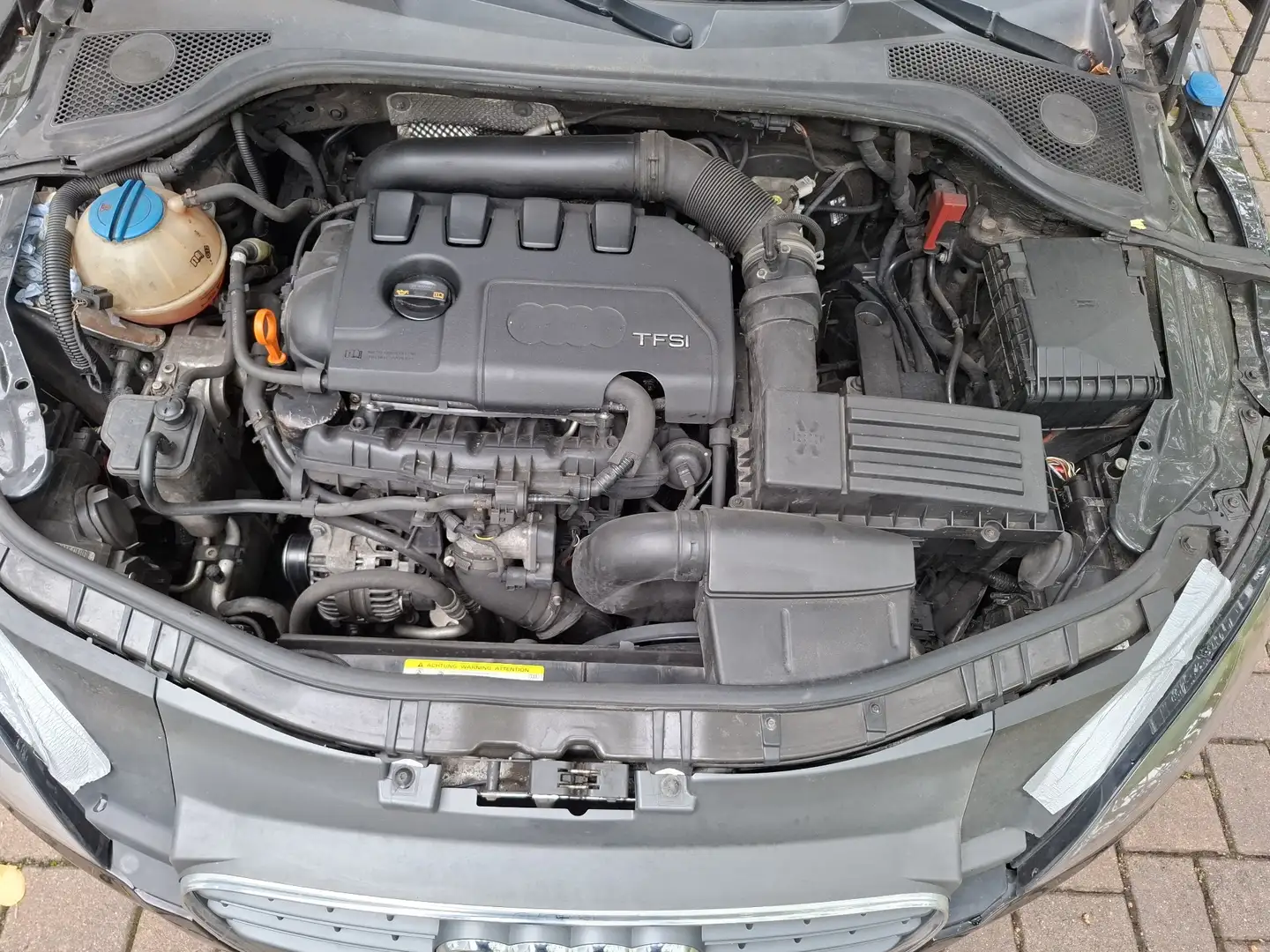 Audi TT 1.8 TFSI Coupe Schwarz - 1