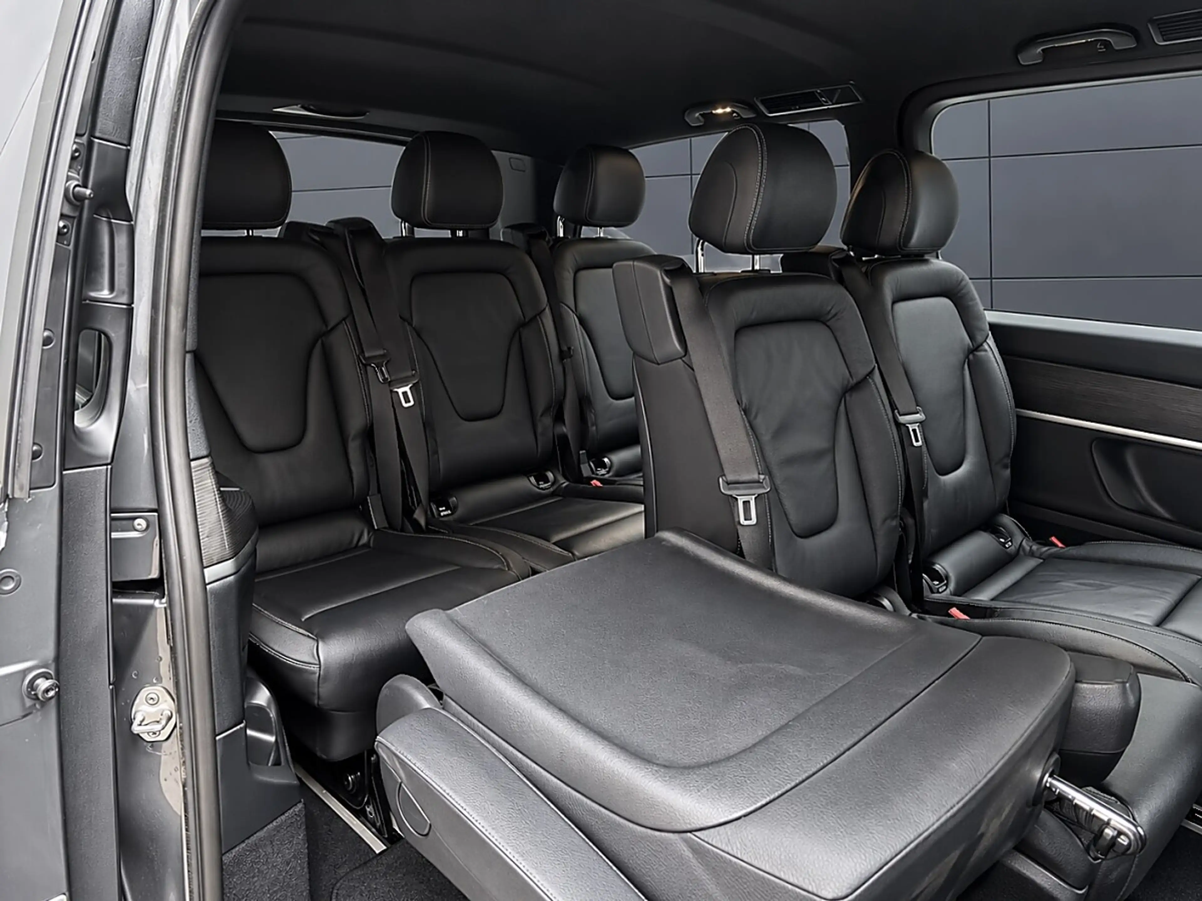 Mercedes-Benz EQV 300 Kombi lang 100kWh — photo 7
