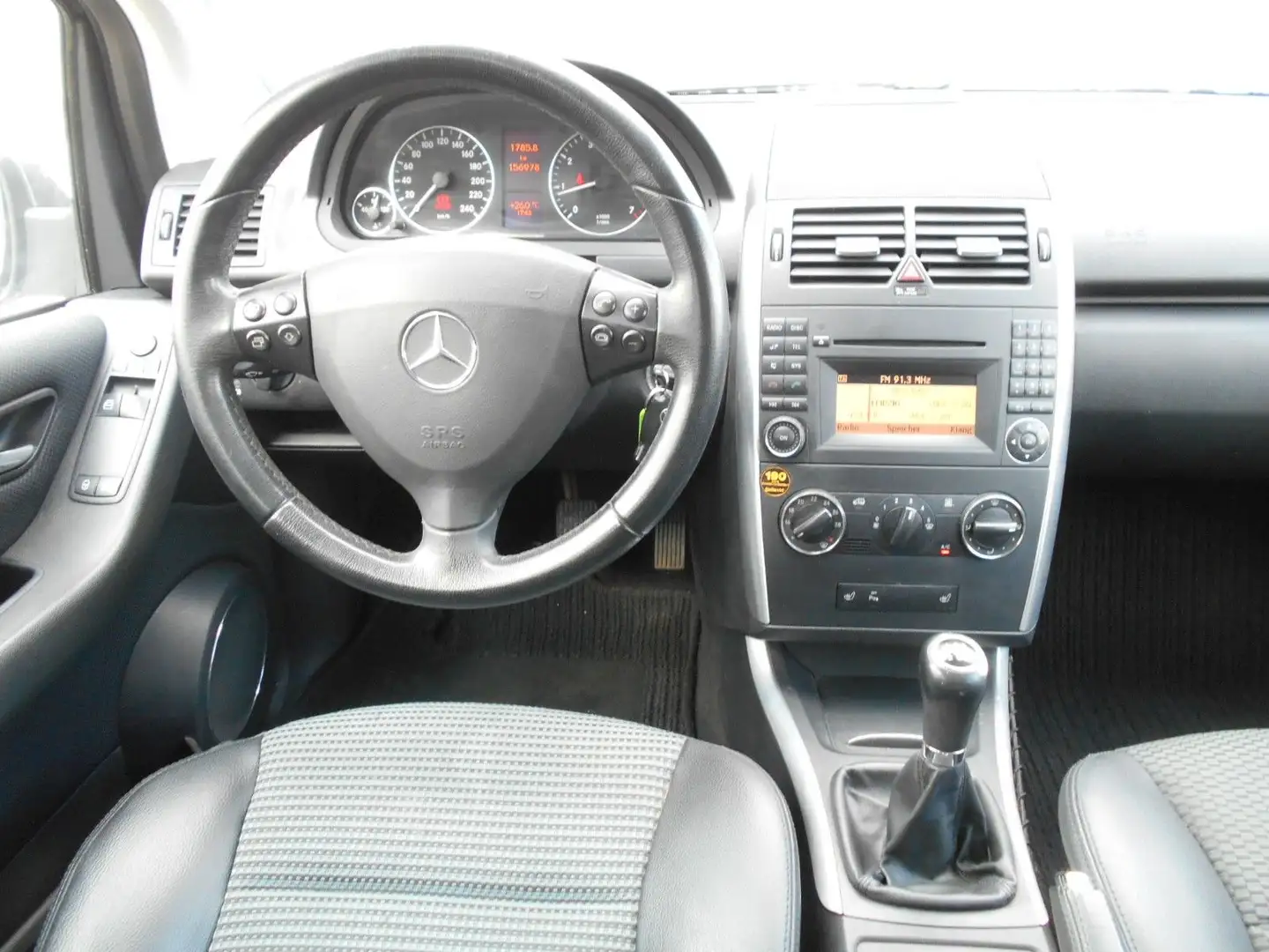 Mercedes-Benz A 150 Avantgarde KLIMA/PDC Grau - 2