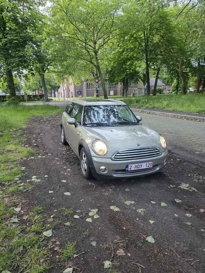 MINI Cooper Clubman