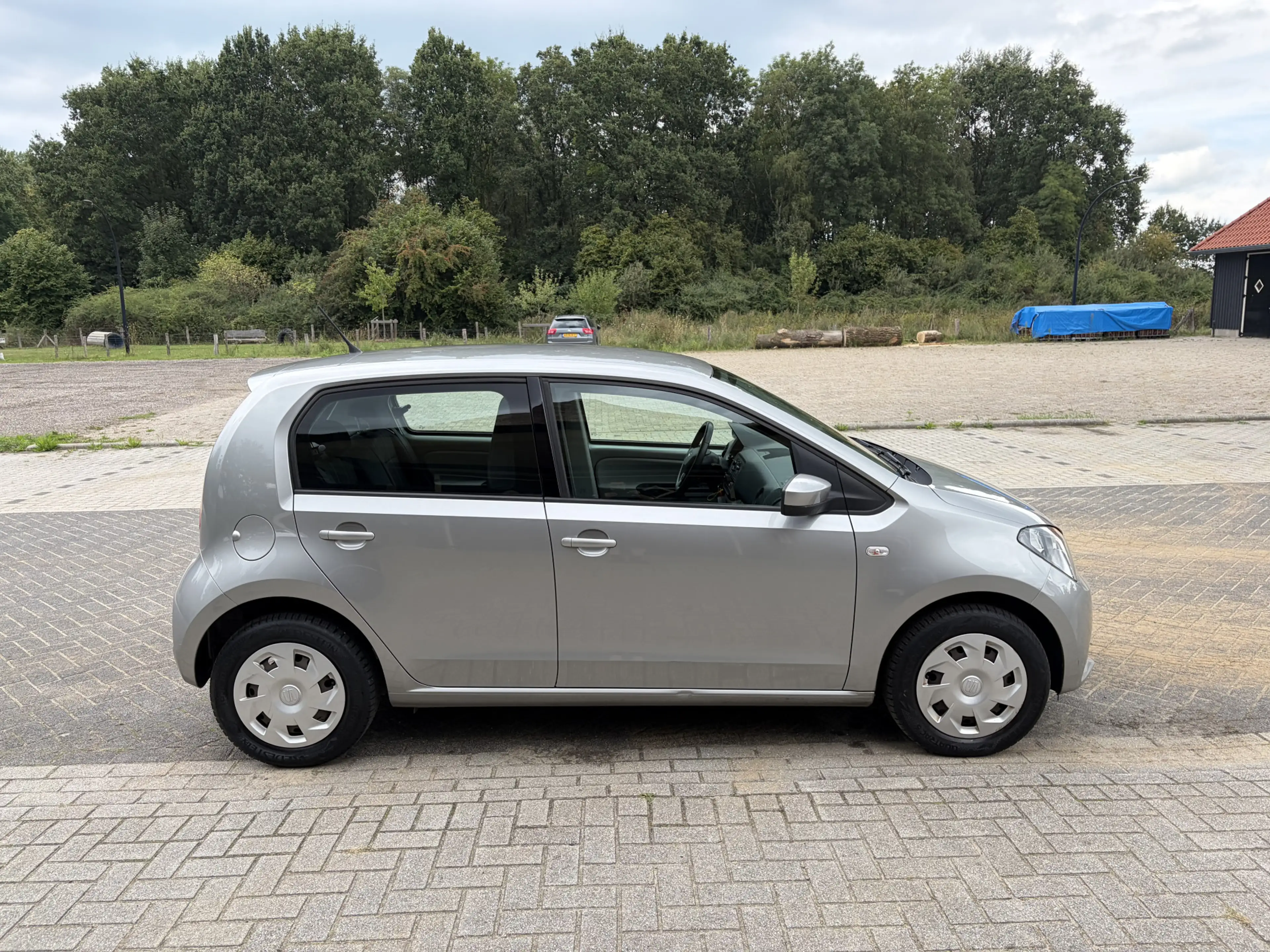 SEAT Mii 1.0 Mii by Cosmopolitan — photo 4