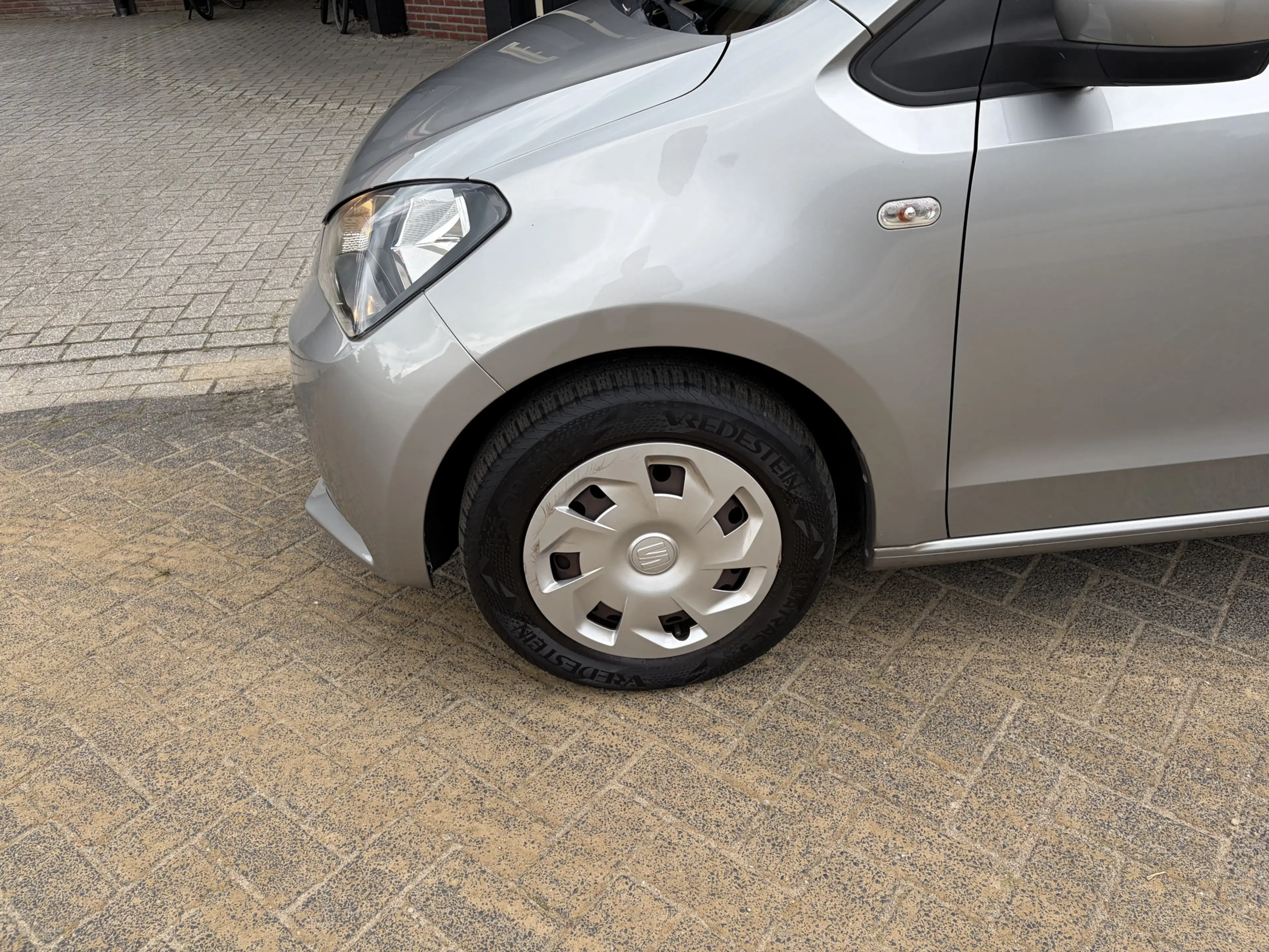 SEAT Mii 1.0 Mii by Cosmopolitan — photo 13