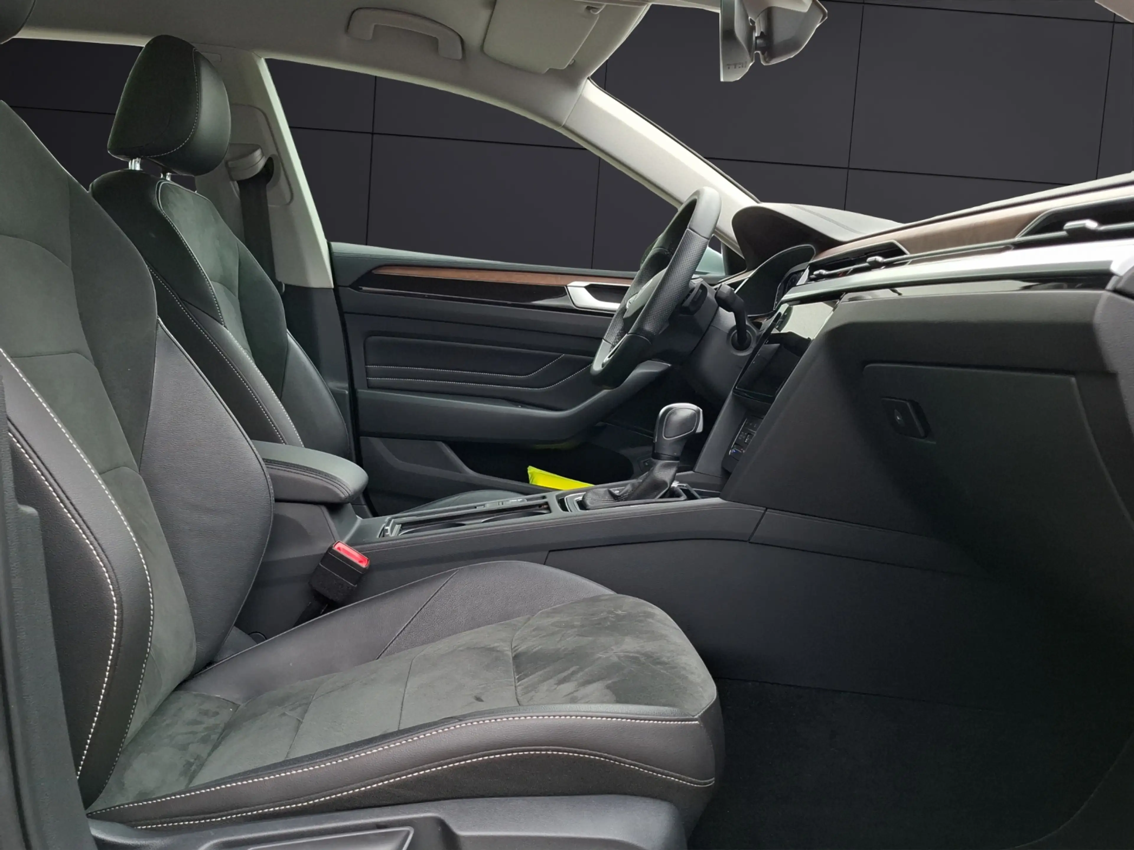 Volkswagen Arteon SB TSI Elegance DSG LED Navi AID ACC PDC SHZ 18" — photo 12