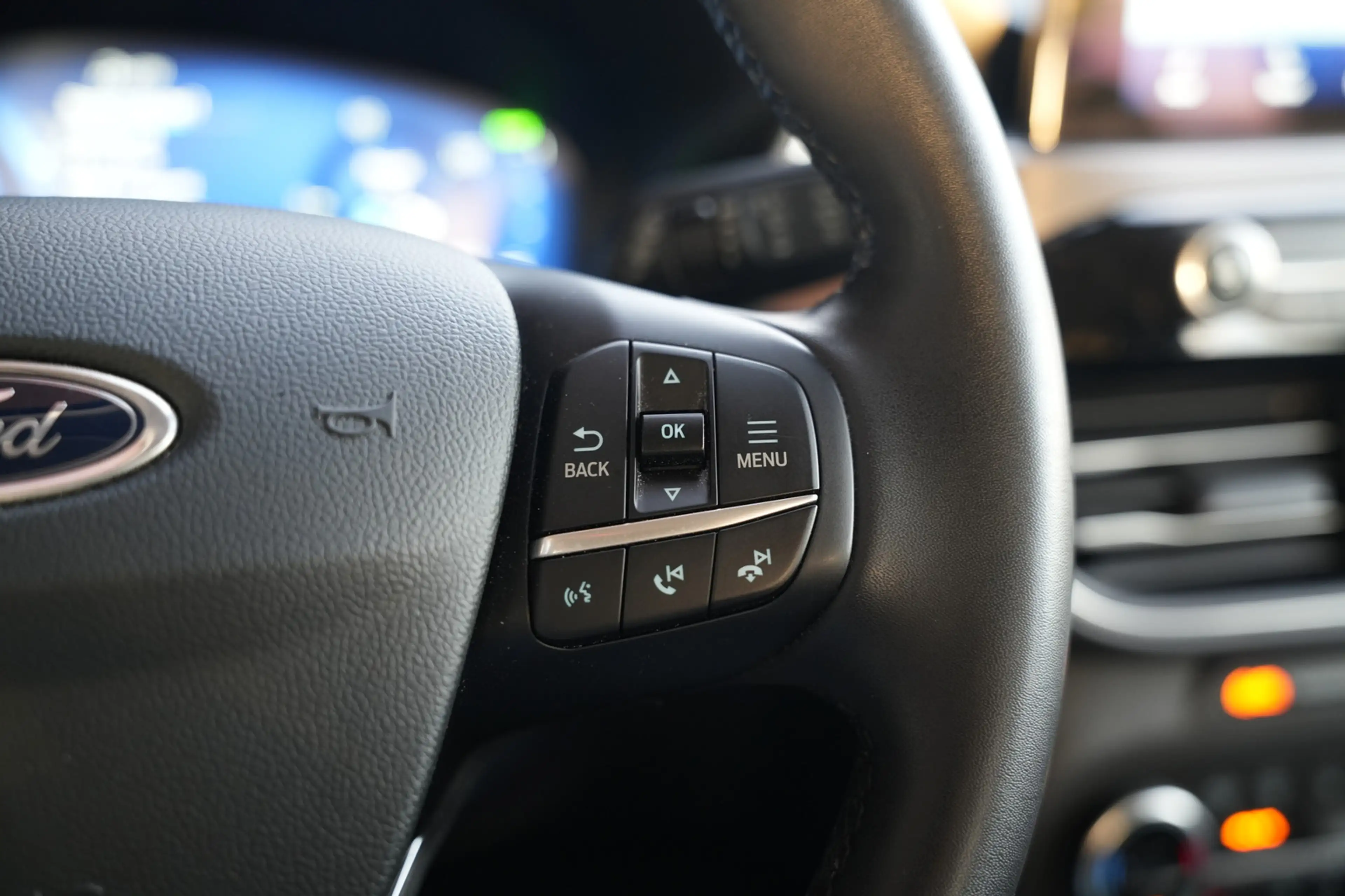 Ford Kuga Plug-In Hybrid Titanium WINTER PAKET|FAHRASSISTENZ — photo 15