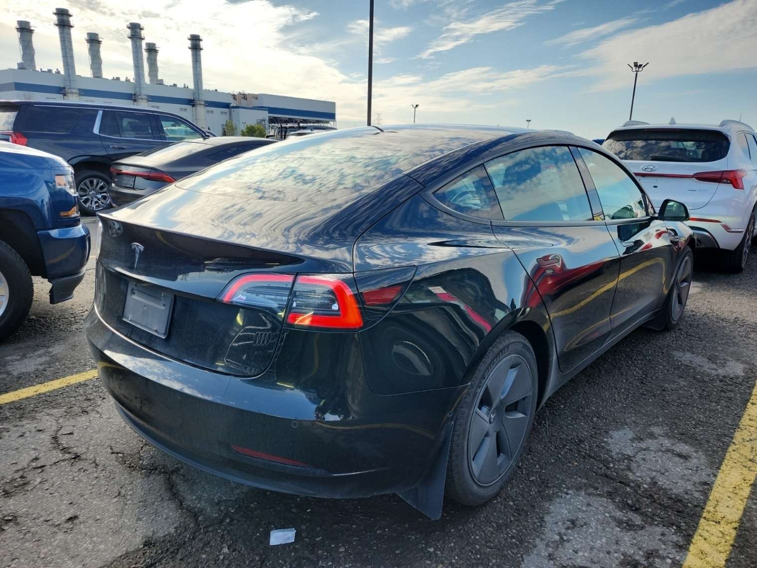2021 Tesla Model 3 Standard Range Plus RWD alt 2