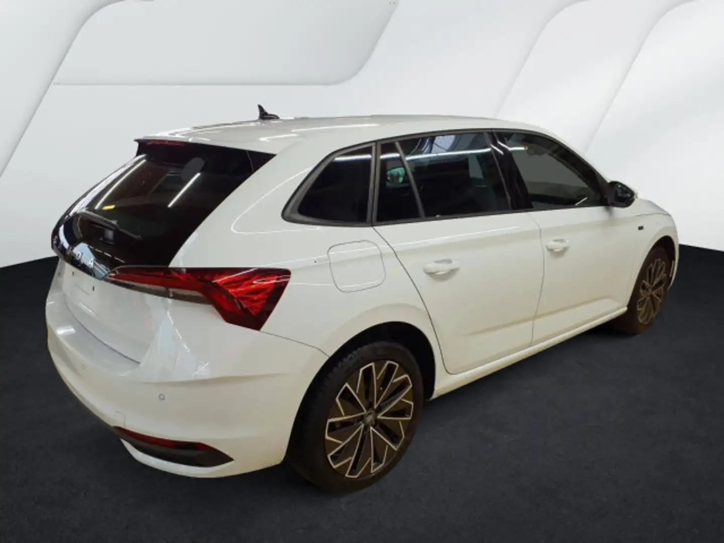 Skoda Scala Tour 1.0 TSI DSG LED Navi PDC ACC SHZ AHK Weiß - 2