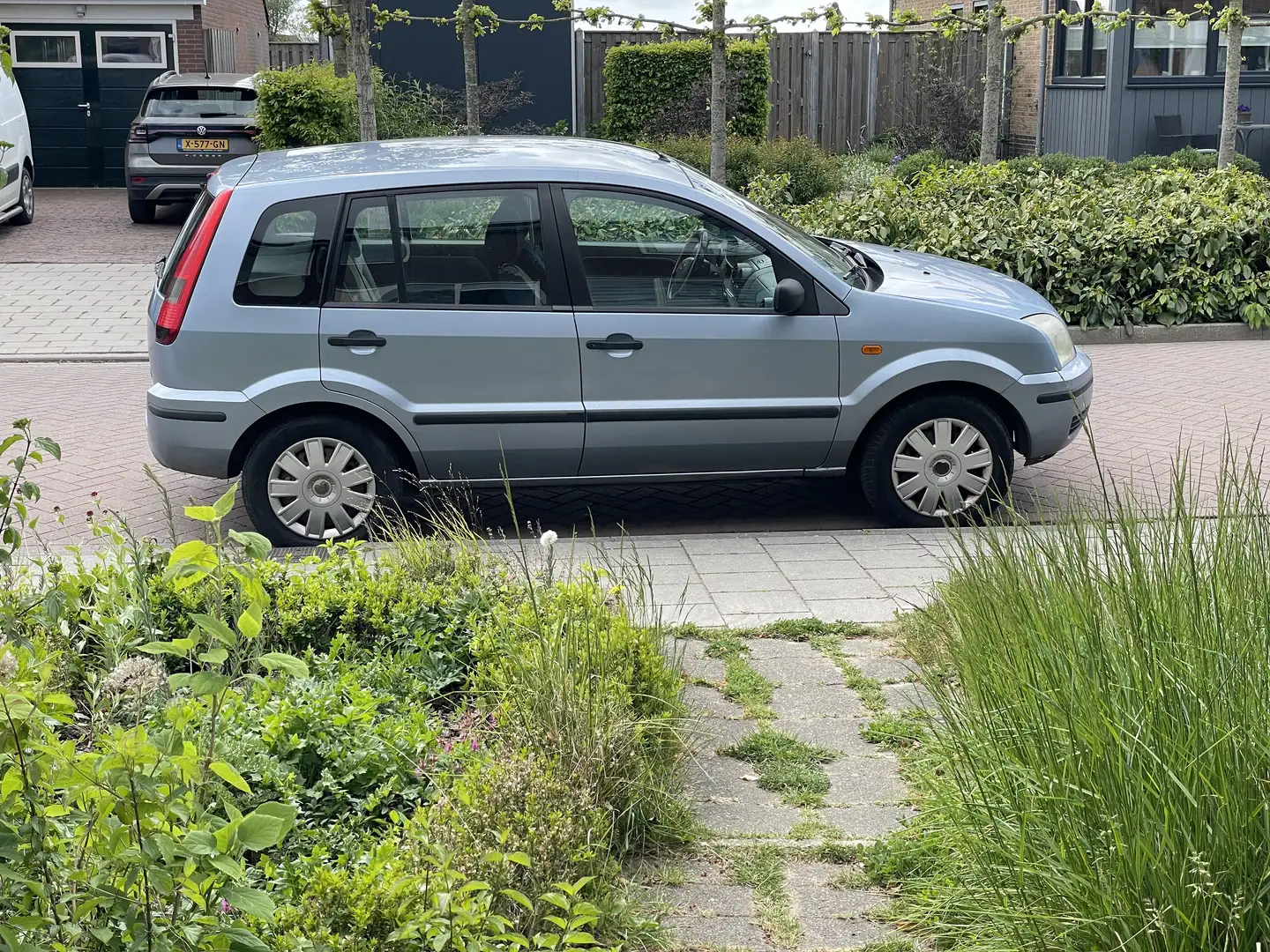 Ford Fusion 1.4 + - 1
