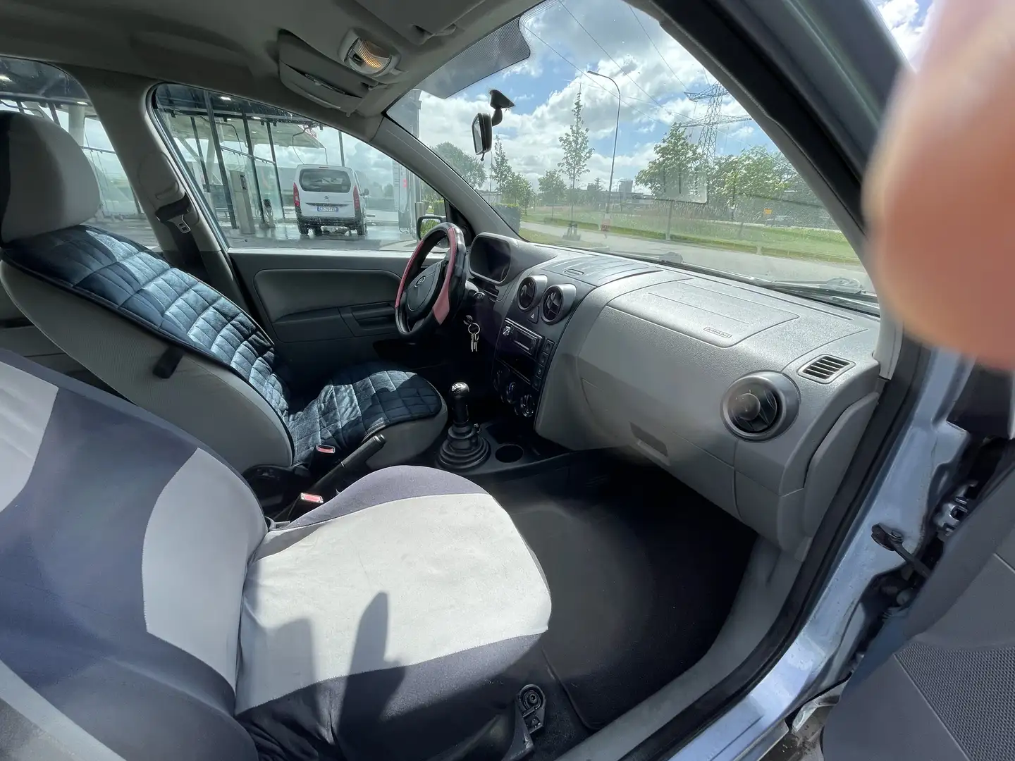Ford Fusion 1.4 + - 2