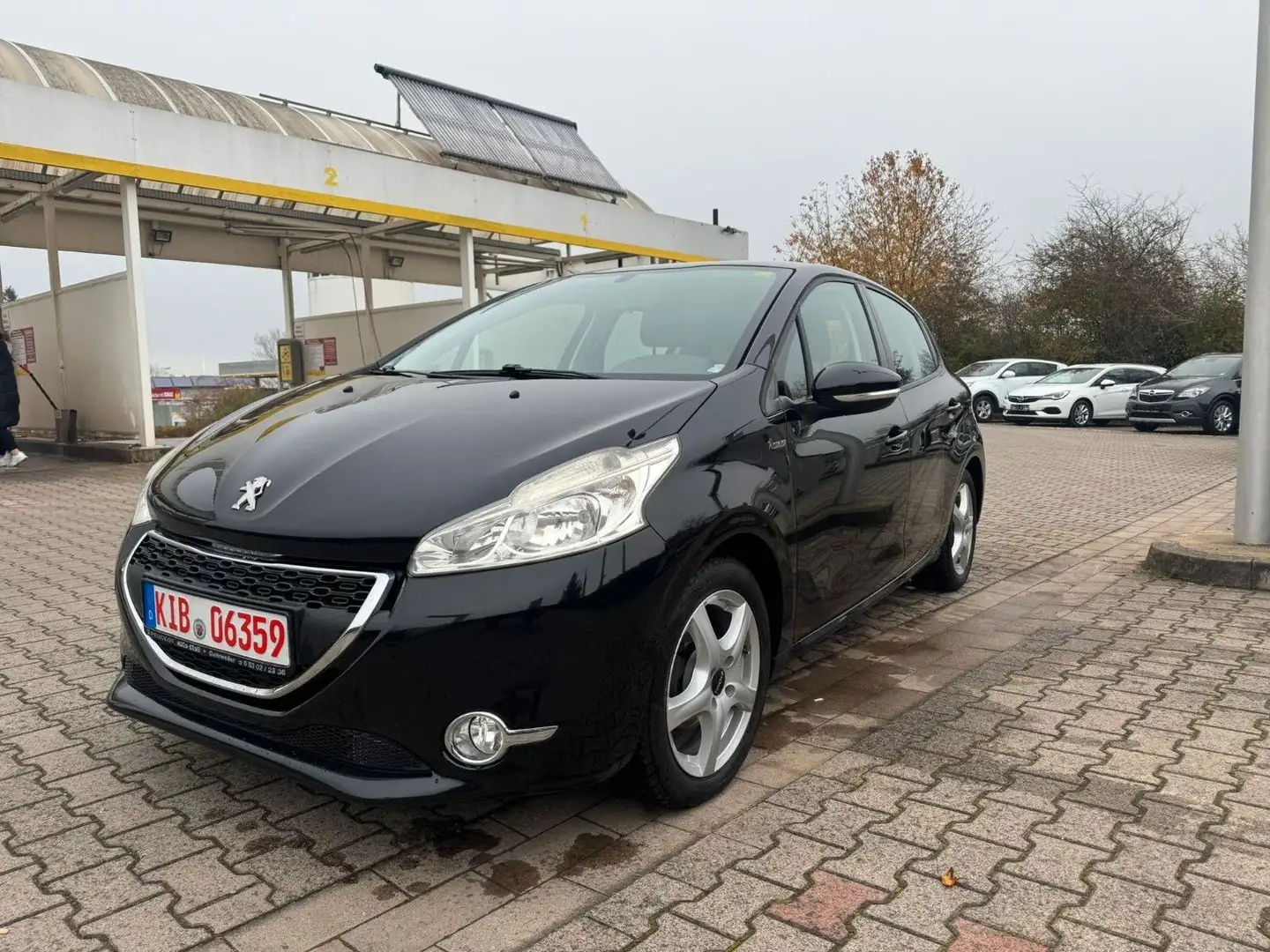 Peugeot 208 Active Noir - 2