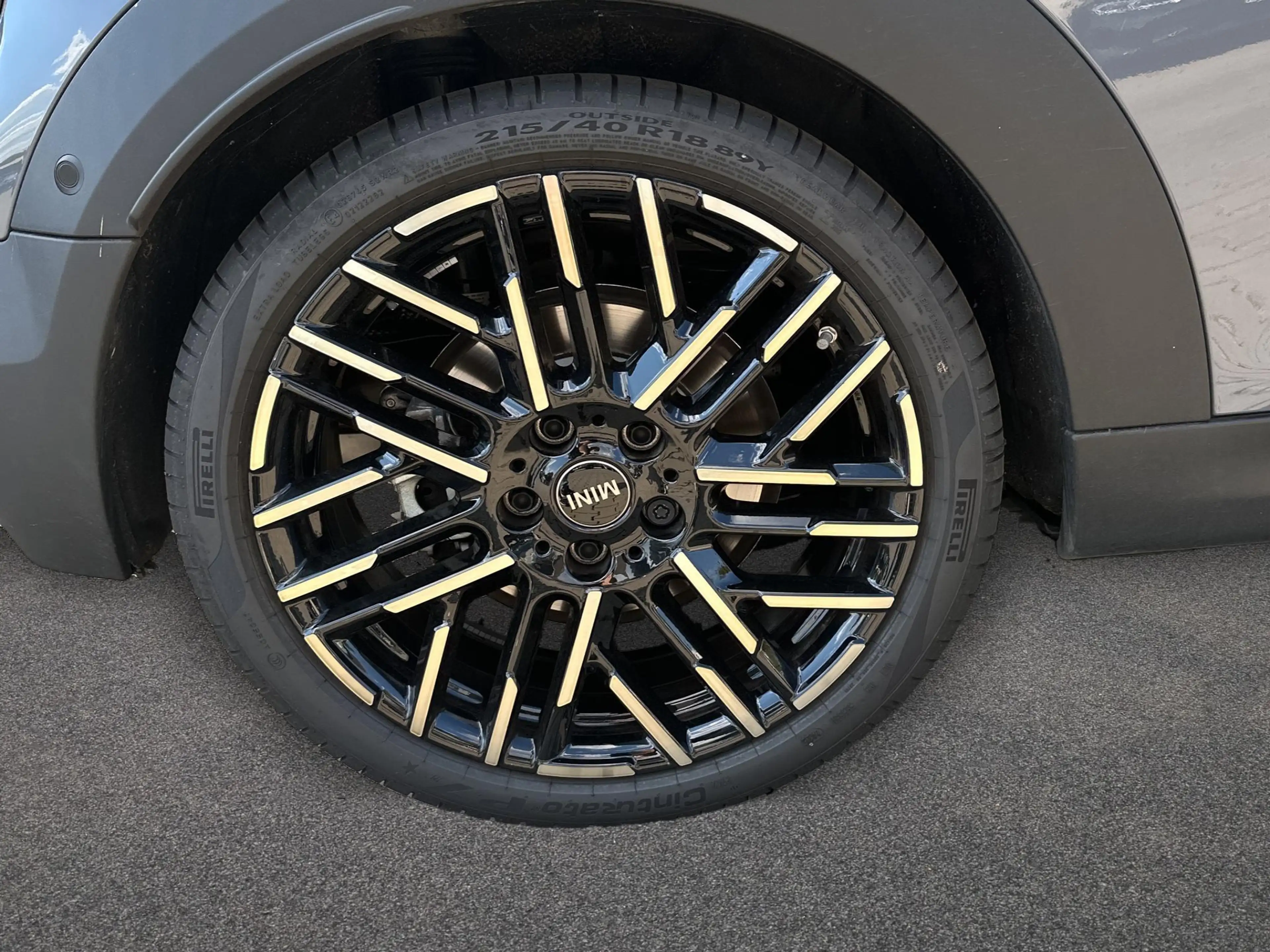 MINI Cooper C Cabrio Favoured Trim — photo 9