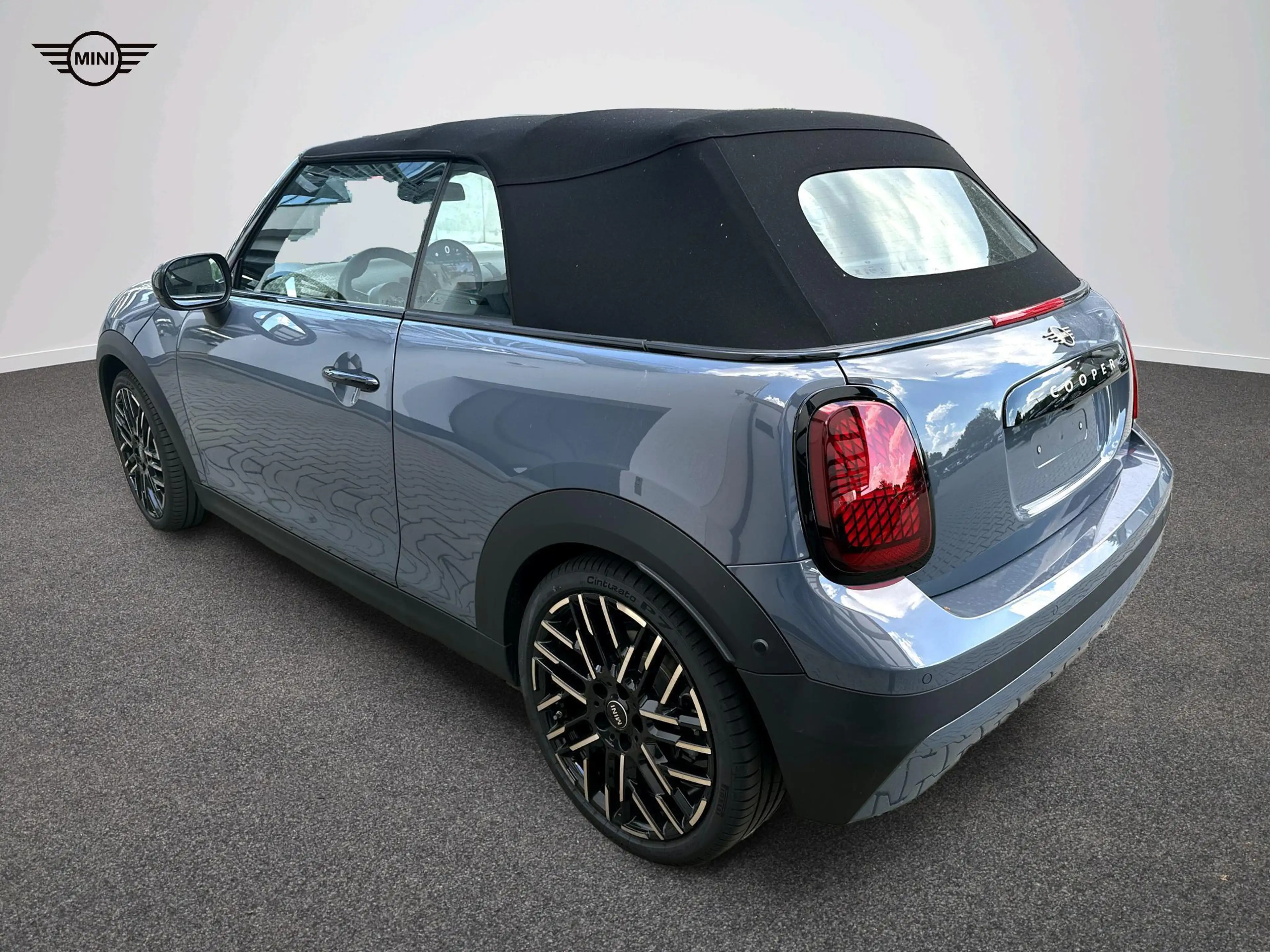 MINI Cooper C Cabrio Favoured Trim — photo 6