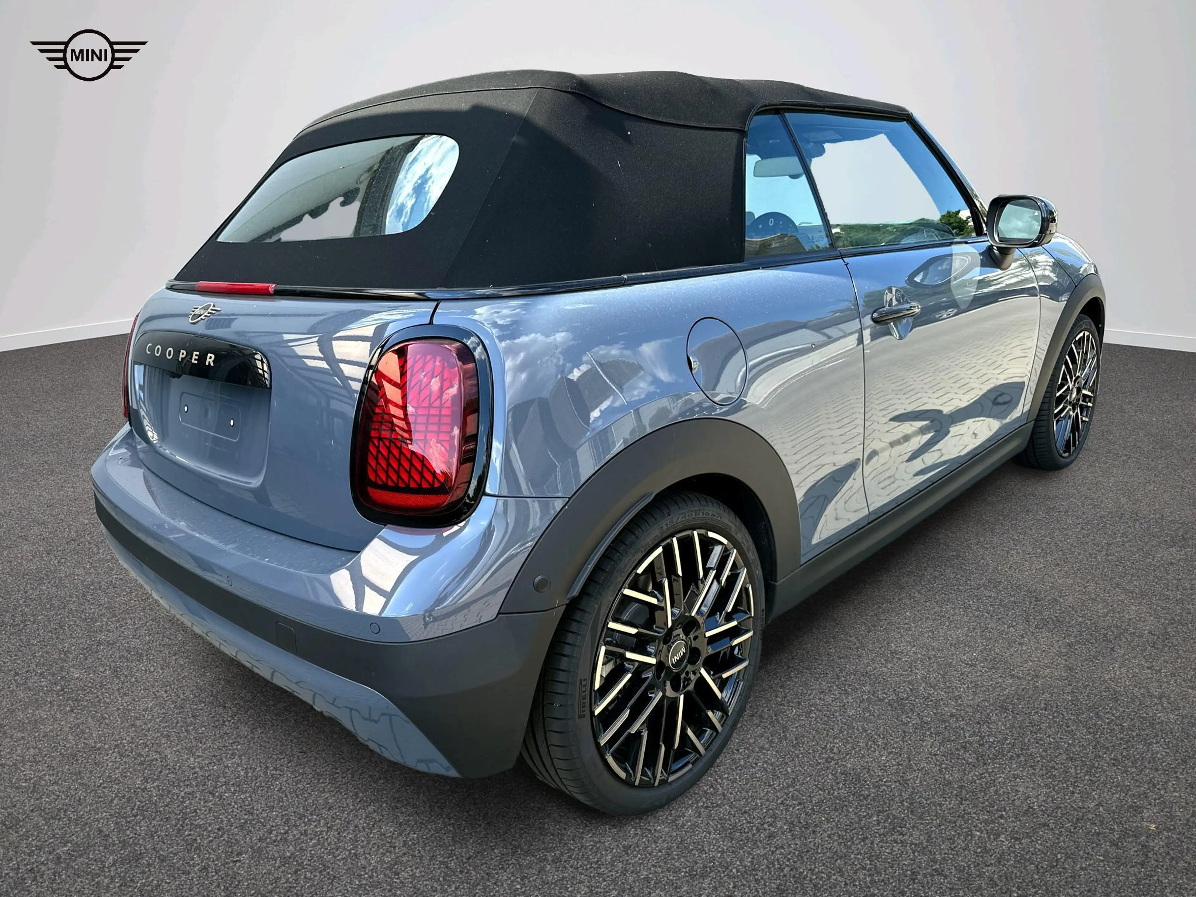 MINI Cooper C Cabrio Favoured Trim — photo 4