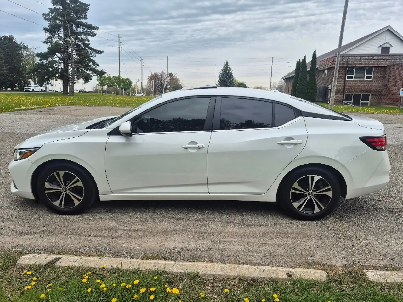 Nissan Sentra снимка Nissan Sentra