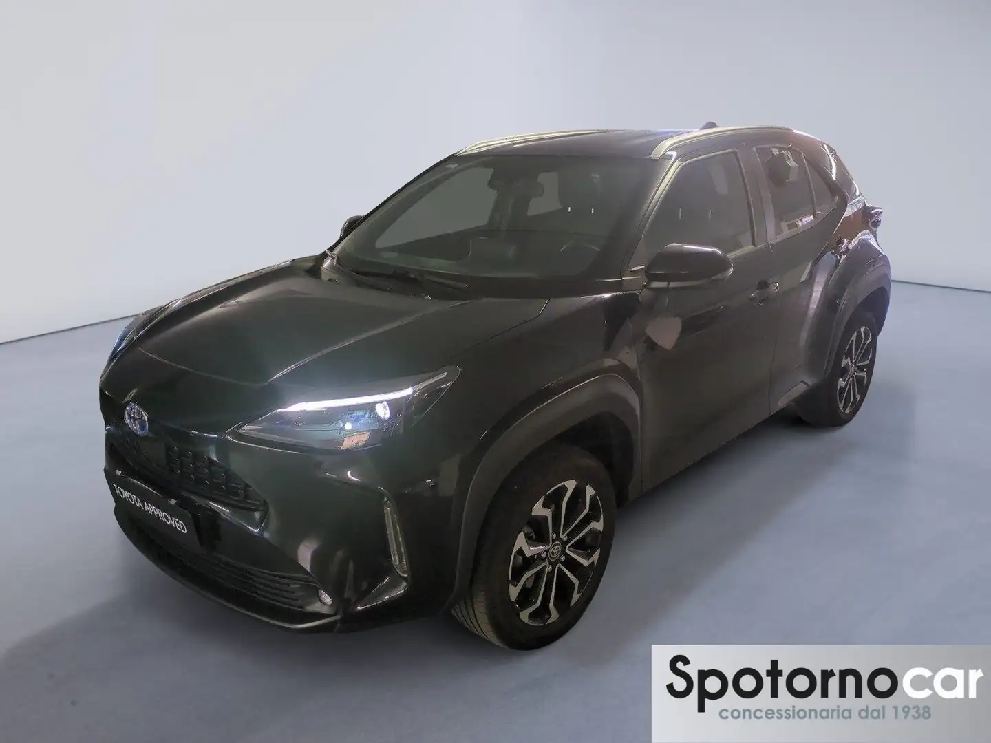 Toyota Yaris Cross 1.5 Hybrid 5p. E-CVT AWD-i Trend Nero - 1