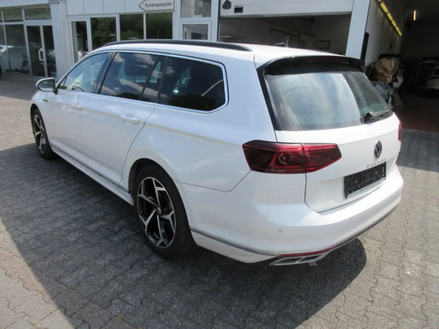 Volkswagen Passat Variant R-Line 2.0 TDI DSG LEDER STANDH NAVI KAMERA IQ LIG Bianco - 2