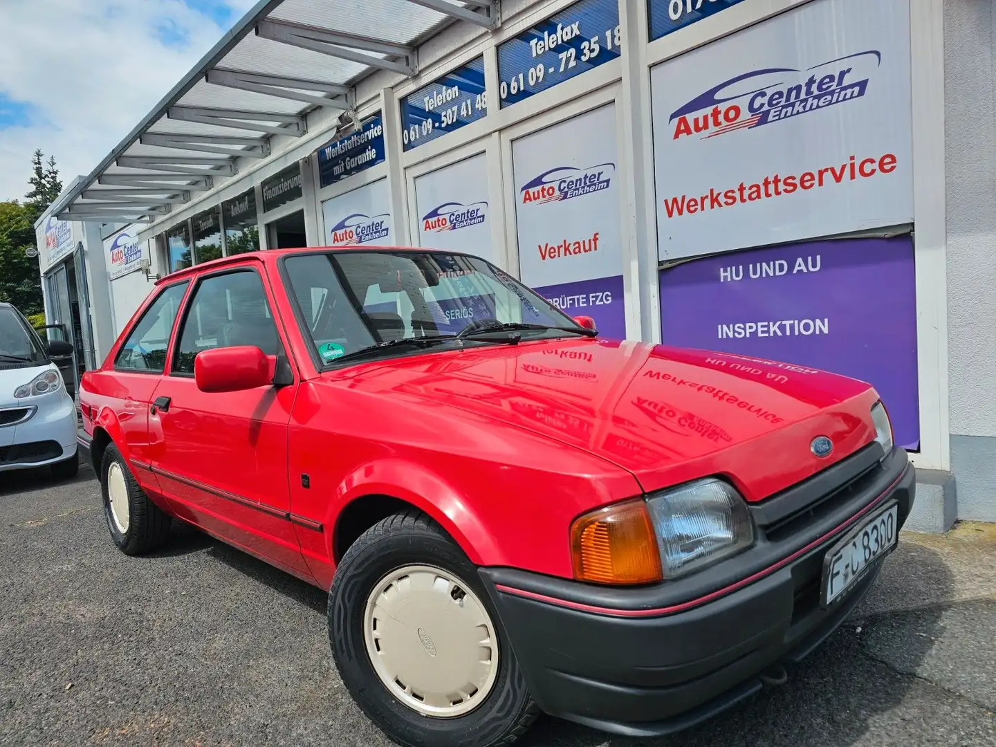 Ford Escort 1.4i *1.Hand*Rentnerfzg*Tüv Neu* Červená - 1