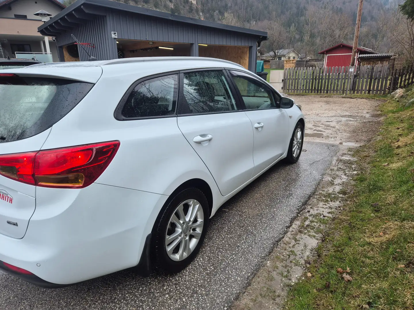 Kia Ceed SW / cee'd SW 1,4 CRDi Caritas Silber - 2