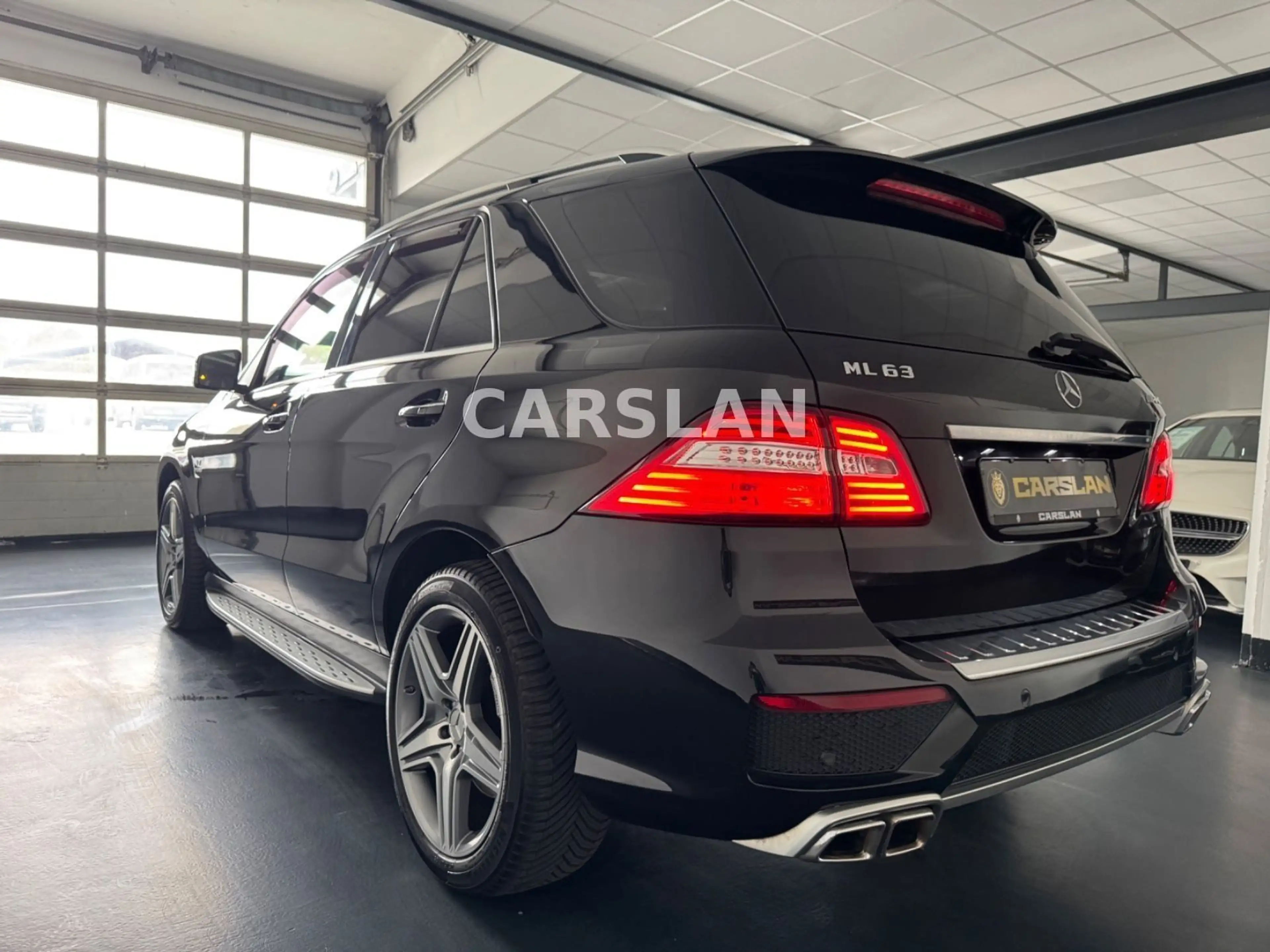 Mercedes-Benz ML 63 AMG 4MATIC 2.HND+360°+H&K+SOFT+PANO+AHK+TV — photo 13