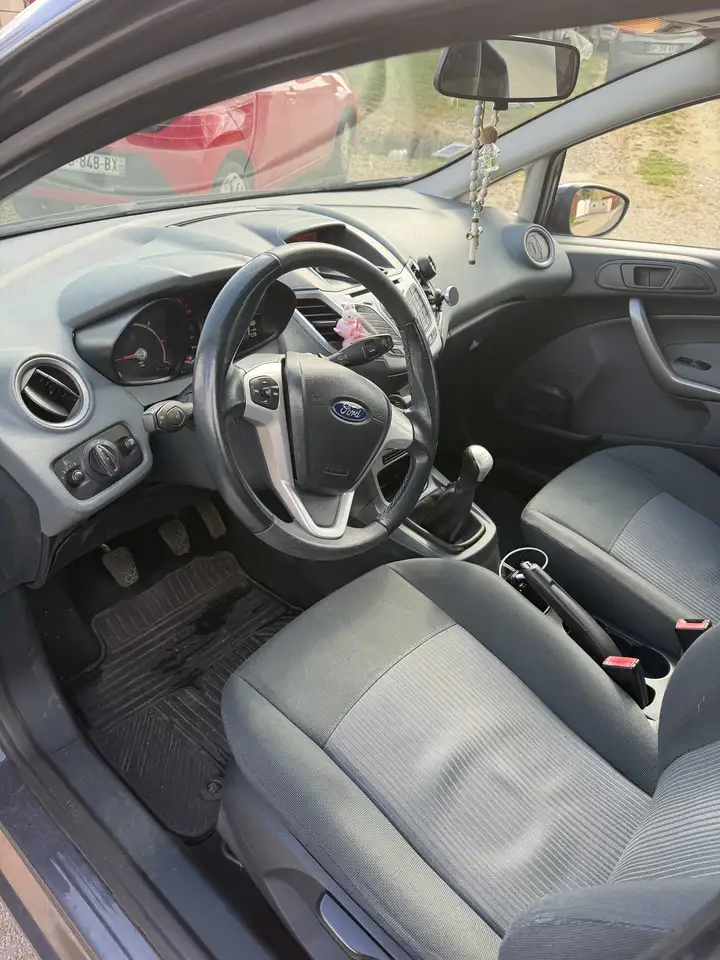 Ford Fiesta 5 portes — photo 3
