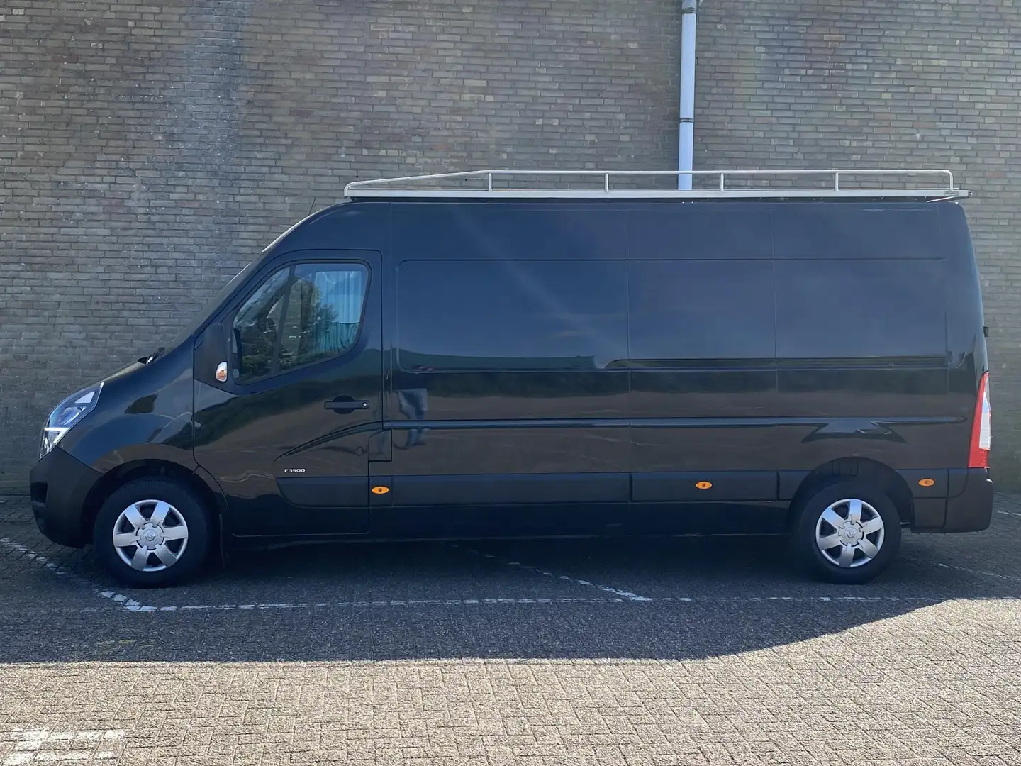 Opel Movano 2.3 Turbo L3H2 3.5t | Navigatie | Achteruitrijcame Zwart - 2