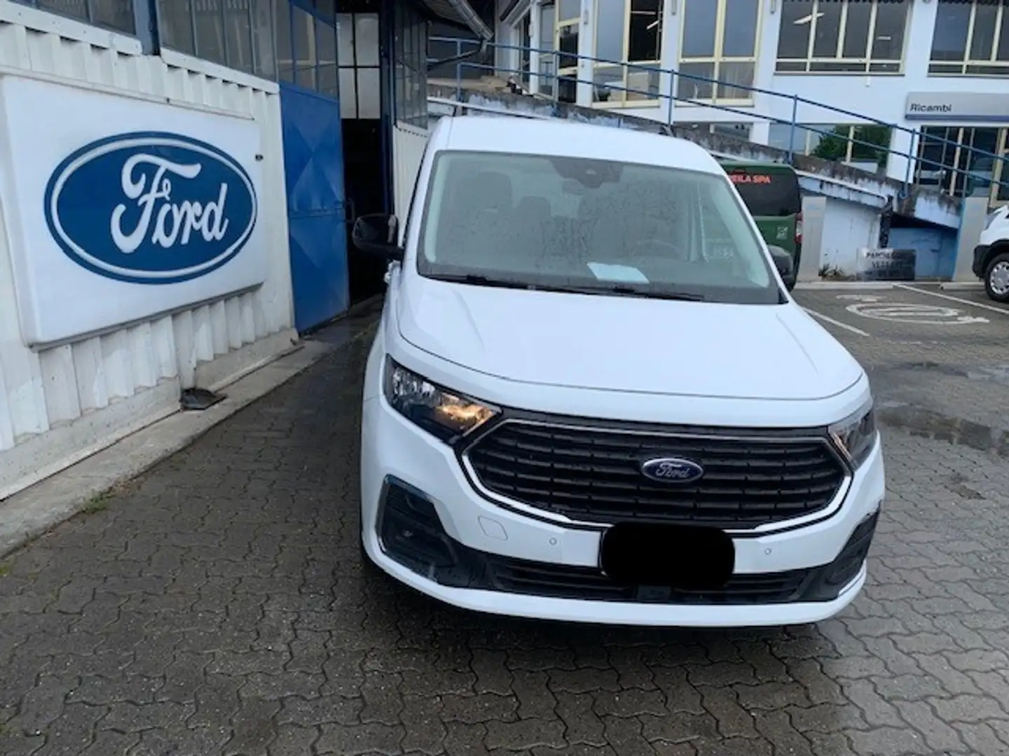 Ford Tourneo Connect V761 2.0 ecoblue 122cv Titanium Blanc - 2