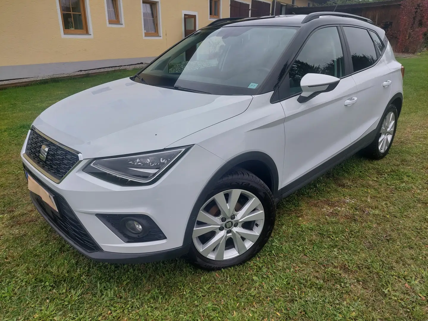 SEAT Arona Arona 1,6 TDI Xcellence Xcellence Weiß - 2