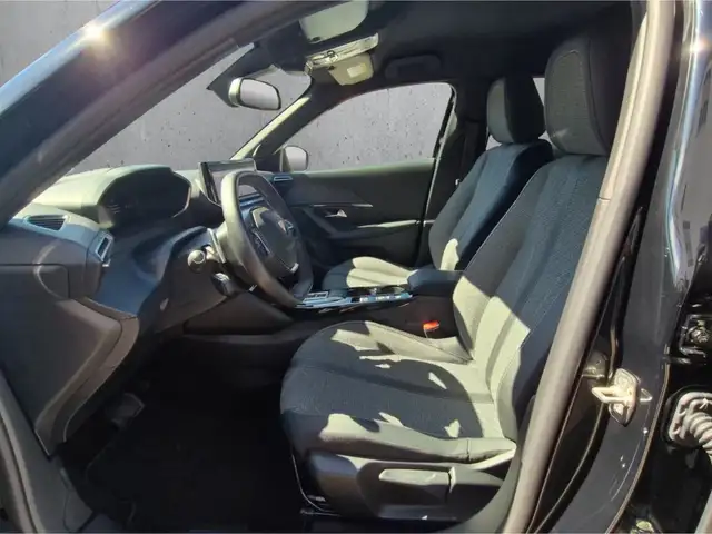 Peugeot 2008 view 9