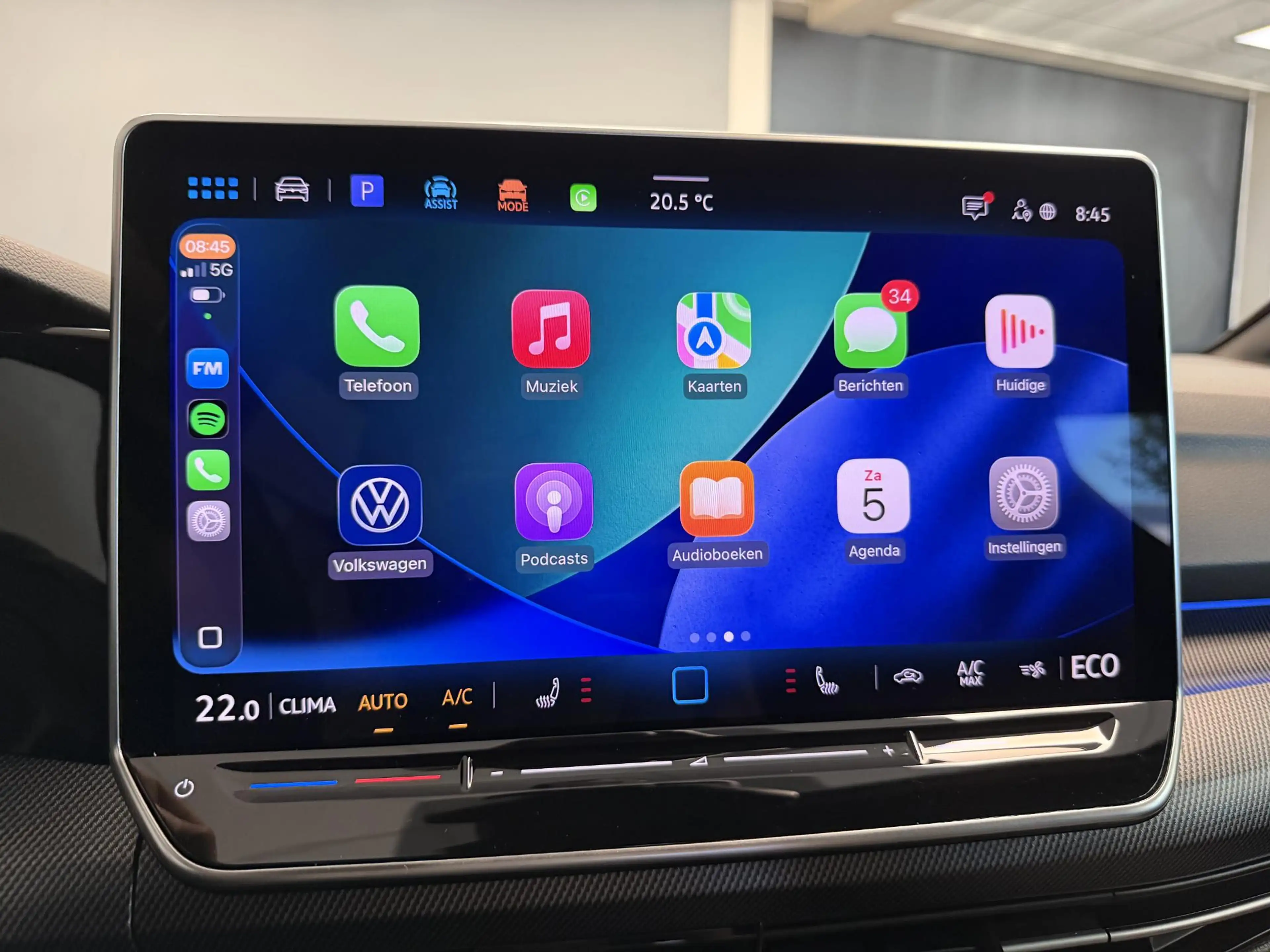 Volkswagen Golf GTE 1.5 eHybrid | Adaptive cruise | IQ light | Head-up — photo 13