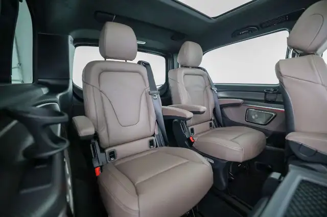 Mercedes-Benz V 300 d 4MATIC EXCLUSIVE Lang AHK 2,5t 6 Sitze Ansicht 17
