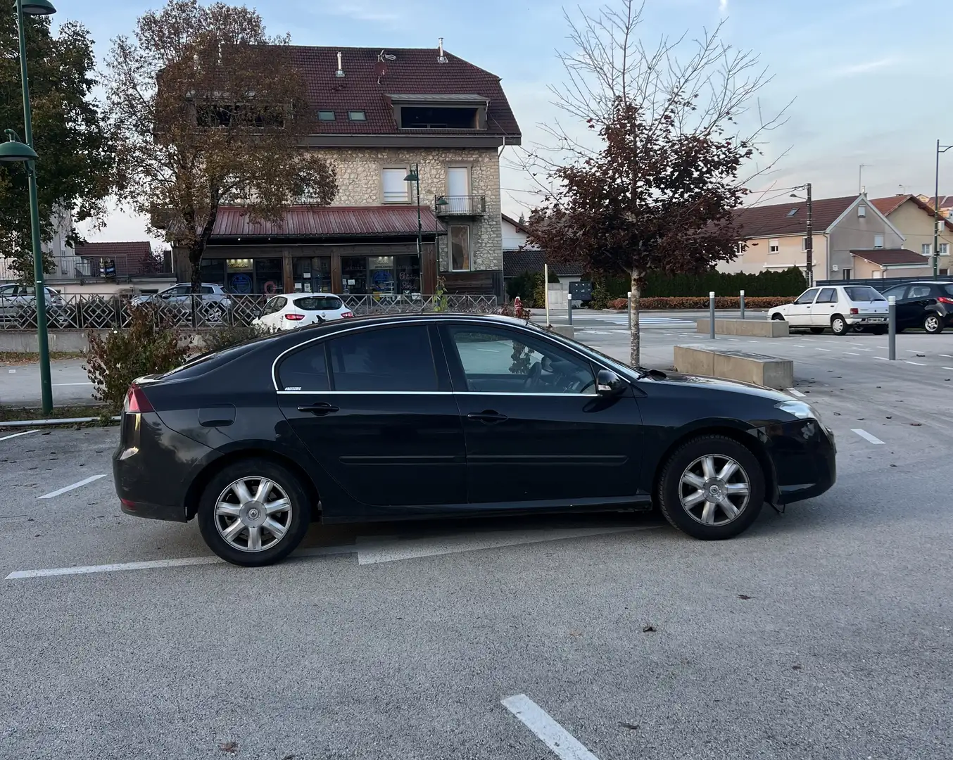 Renault Laguna III 1.5 dCi 110 eco2 Black Edition - 2