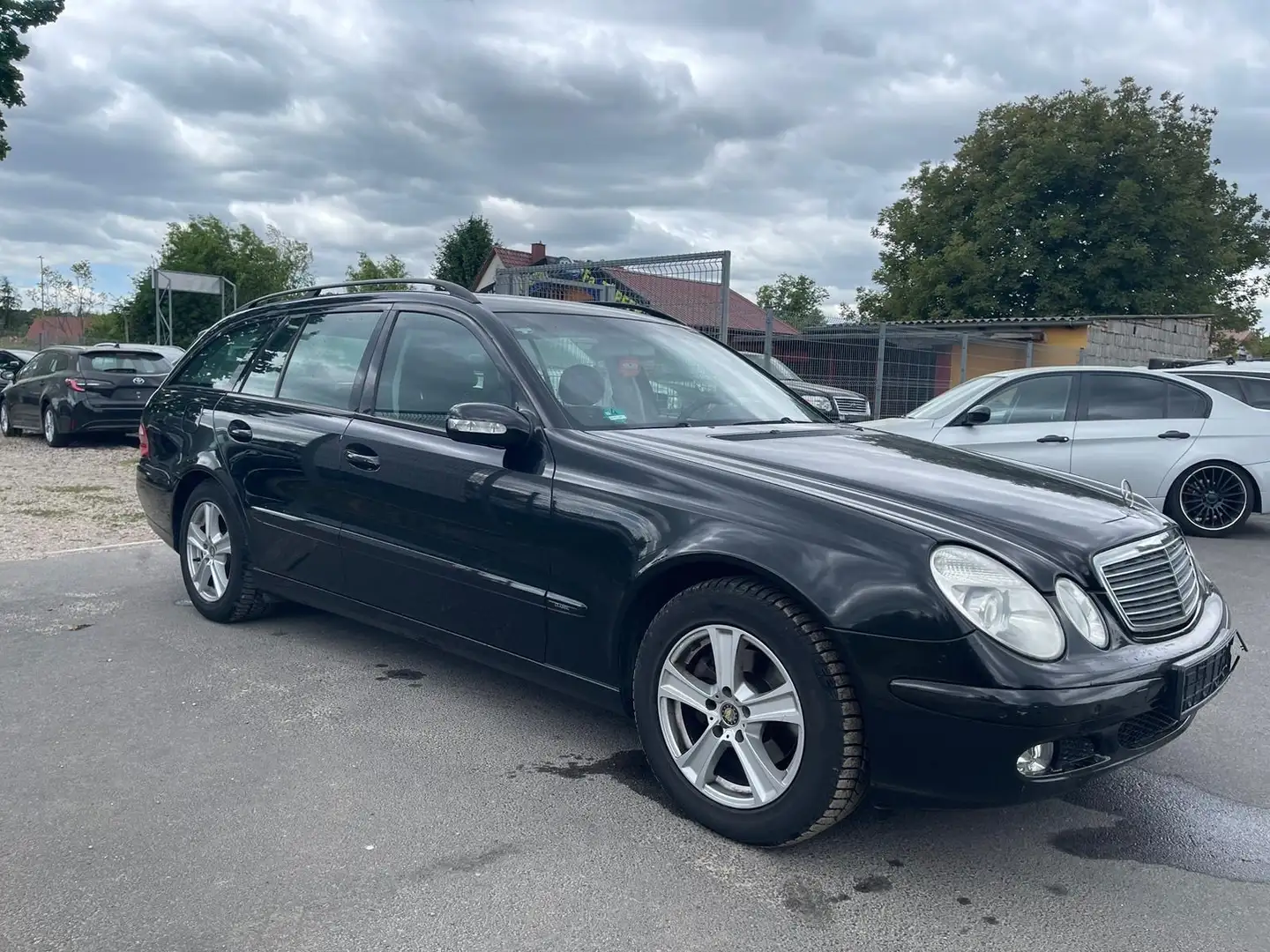 Mercedes-Benz E 200 E 200 T Kompressor"KLIMAAUTOMATIK" Zwart - 1