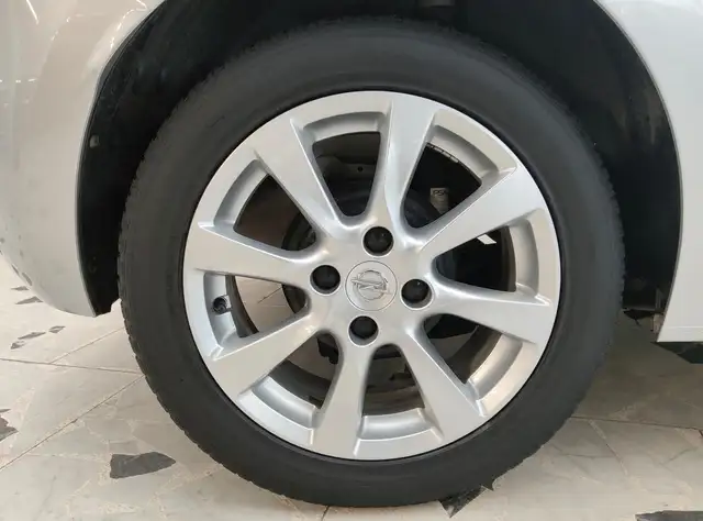Opel Corsa view 8