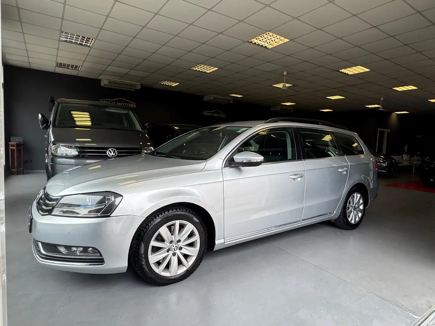 Volkswagen Passat Variant 2.0 tdi Trendline auto 2014 Mod - 1