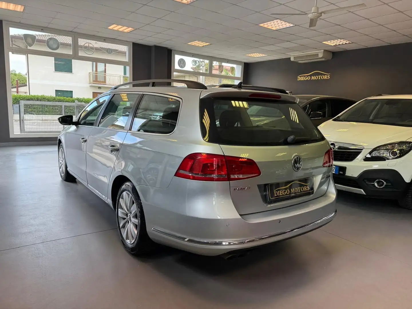 Volkswagen Passat Variant 2.0 tdi Trendline auto 2014 Mod - 2