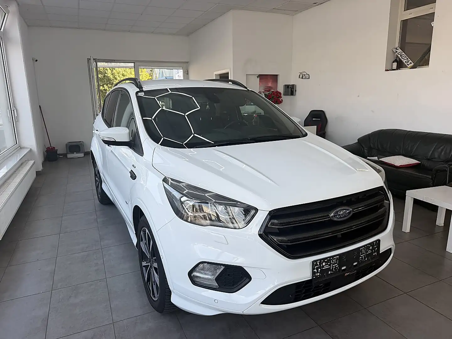 Ford Kuga 2,0 TDCi ST-Line Start/Stop Powershift Aut. AWD Weiß - 2