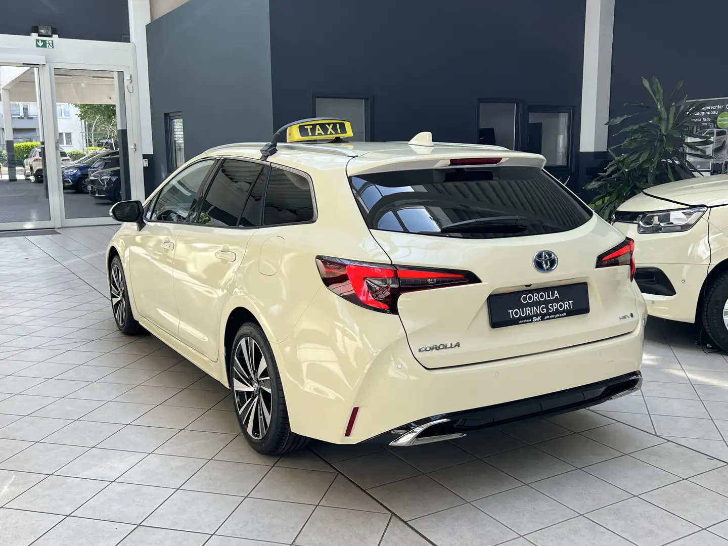 Toyota Corolla 1,8l Hybrid Teamplayer Taxi Bianco - 2