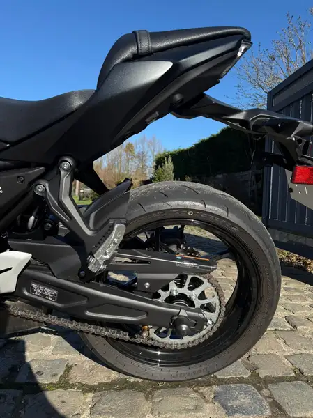 Kawasaki Z 650 - foto 8