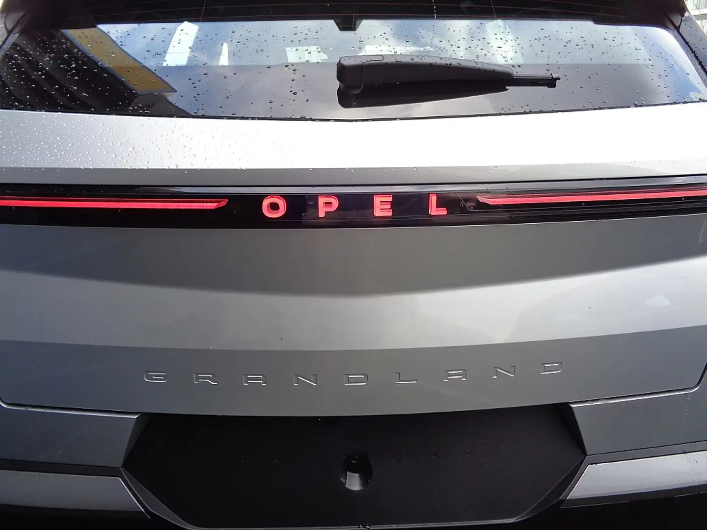 Opel Grandland 1.2 MHEV Edition Aut. Silber - 2
