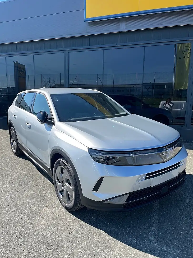 Opel Grandland 1.2 MHEV Edition Aut. Silber - 1