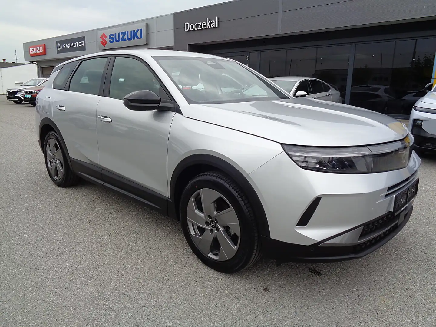 Opel Grandland 1.2 MHEV Edition Aut. Silber - 2