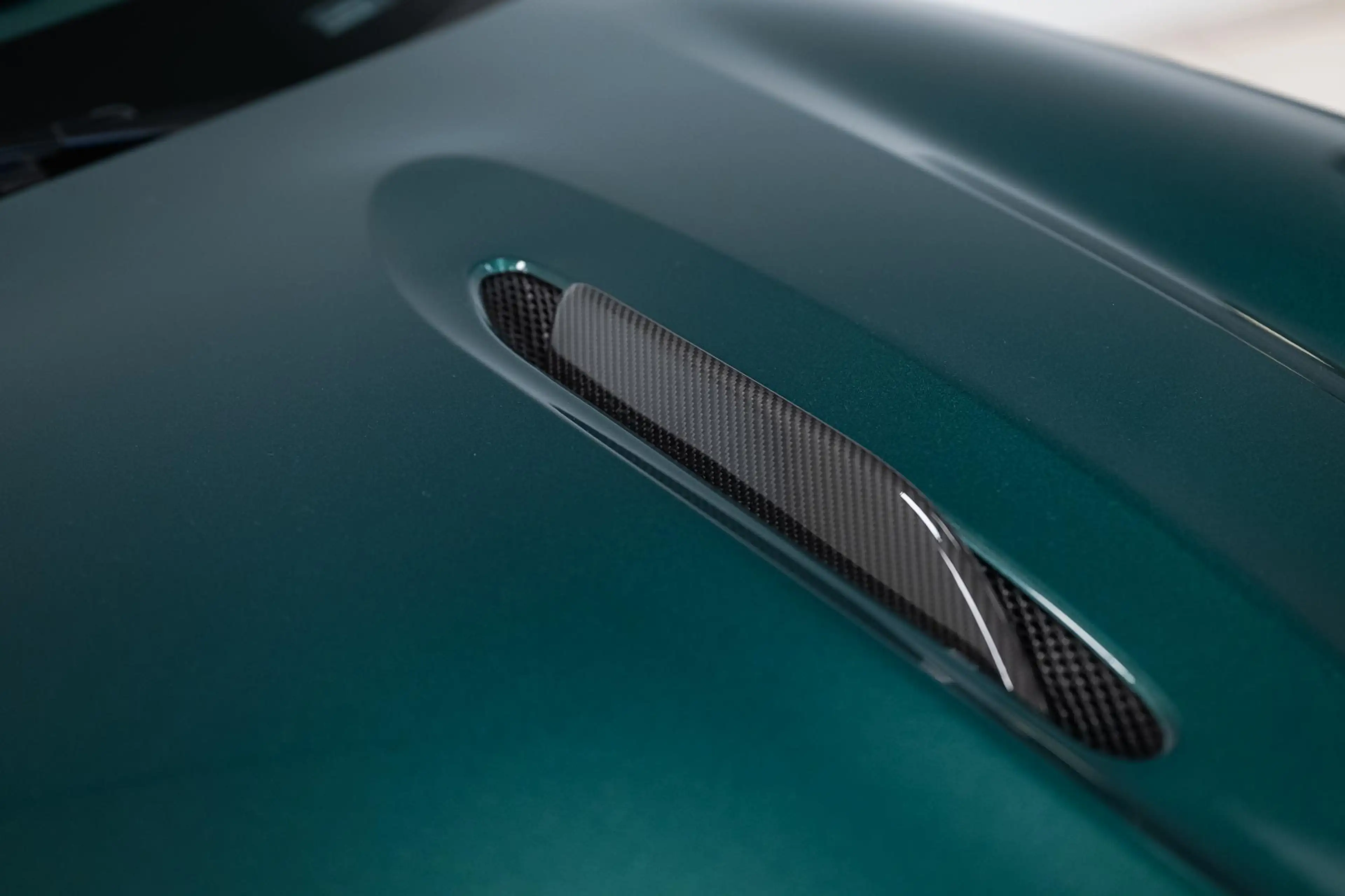 Aston Martin DBX 4.0 V8 707 | Full Options | MY2025 | Full Carbon F — photo 10