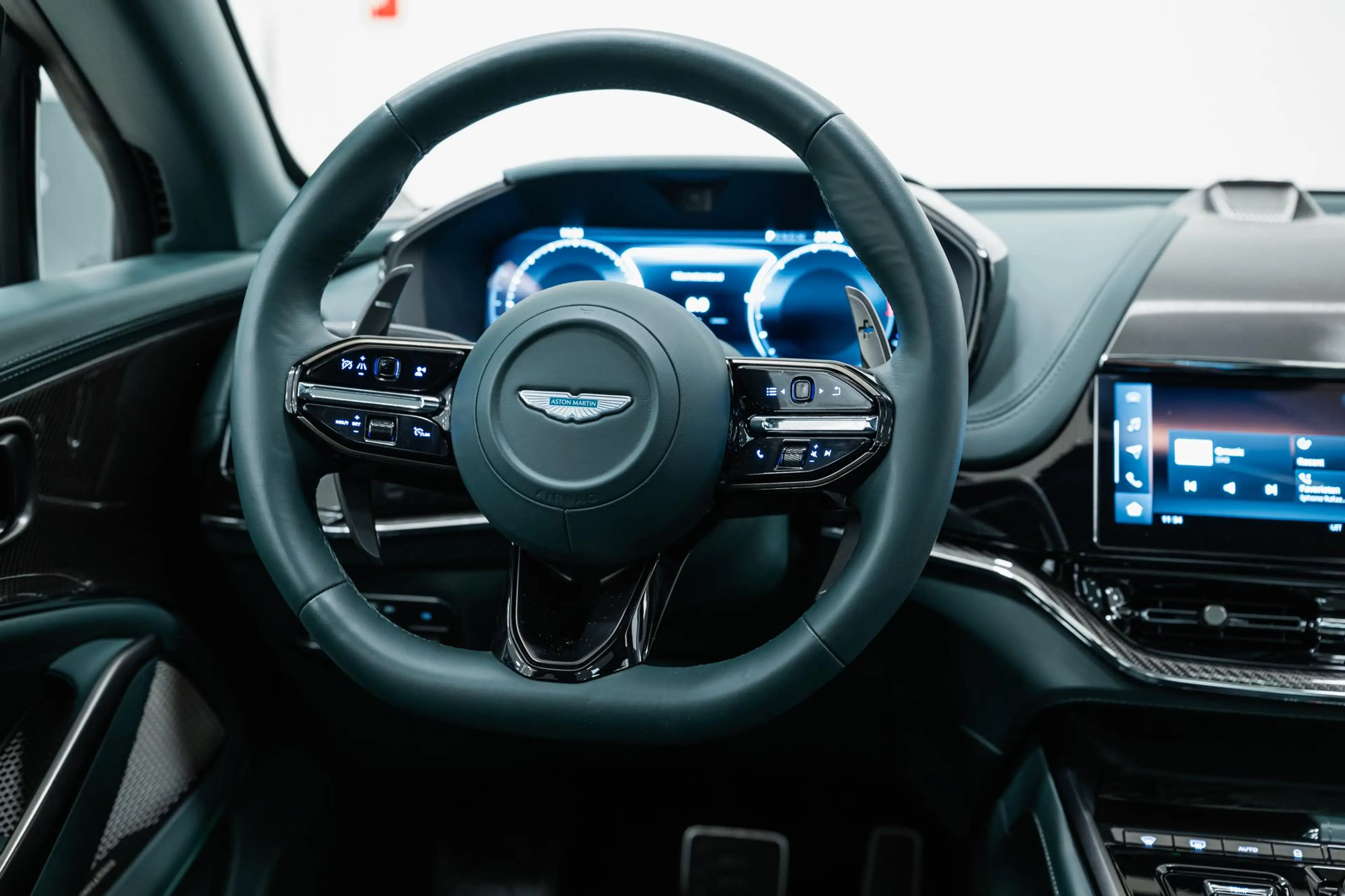 Aston Martin DBX 4.0 V8 707 | Full Options | MY2025 | Full Carbon F — photo 7