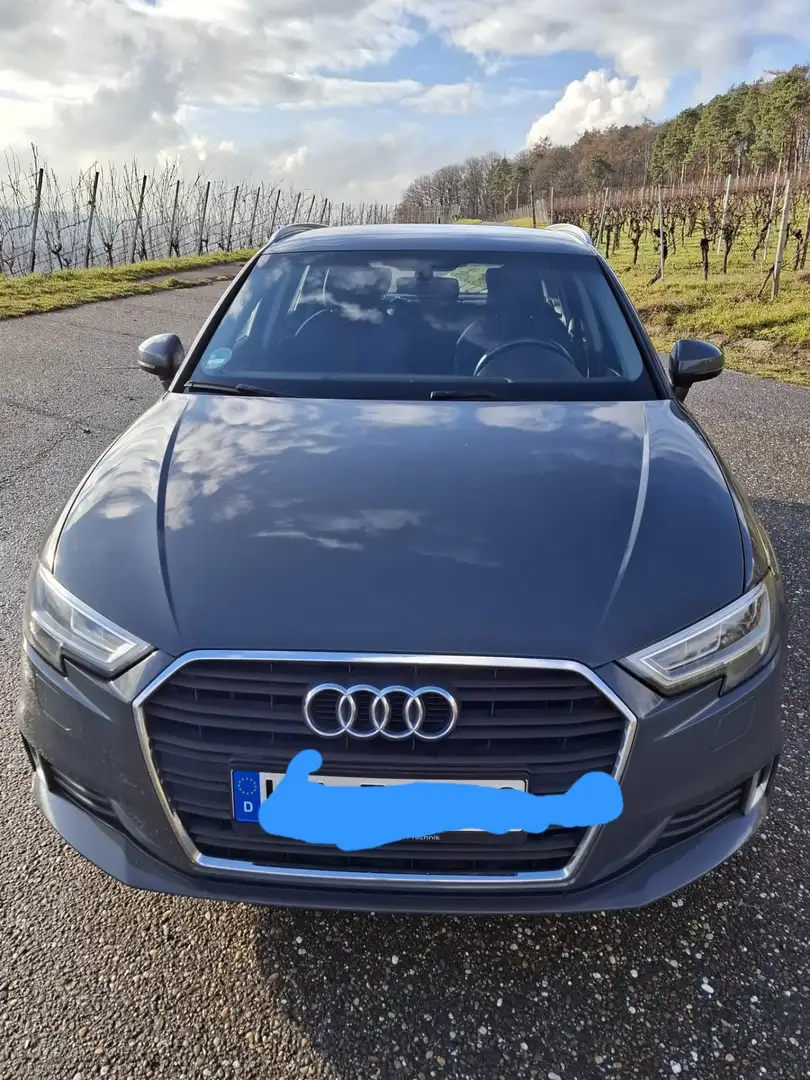 Audi A3 35 TFSI sport Grau - 2