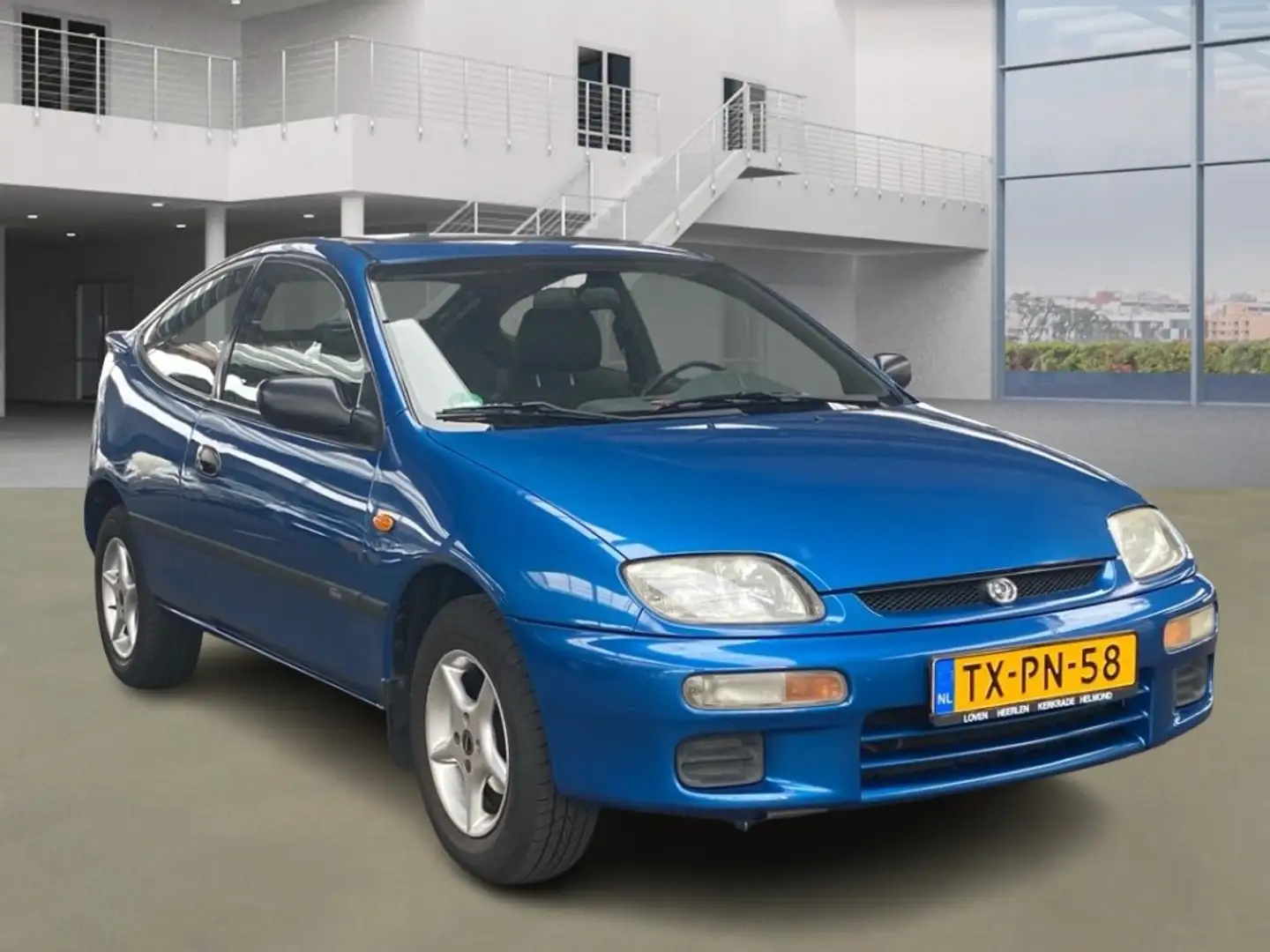 Mazda 323 1.5i P LX 1e Eigenaar Youngtimer +NAP NL-auto Blau - 2