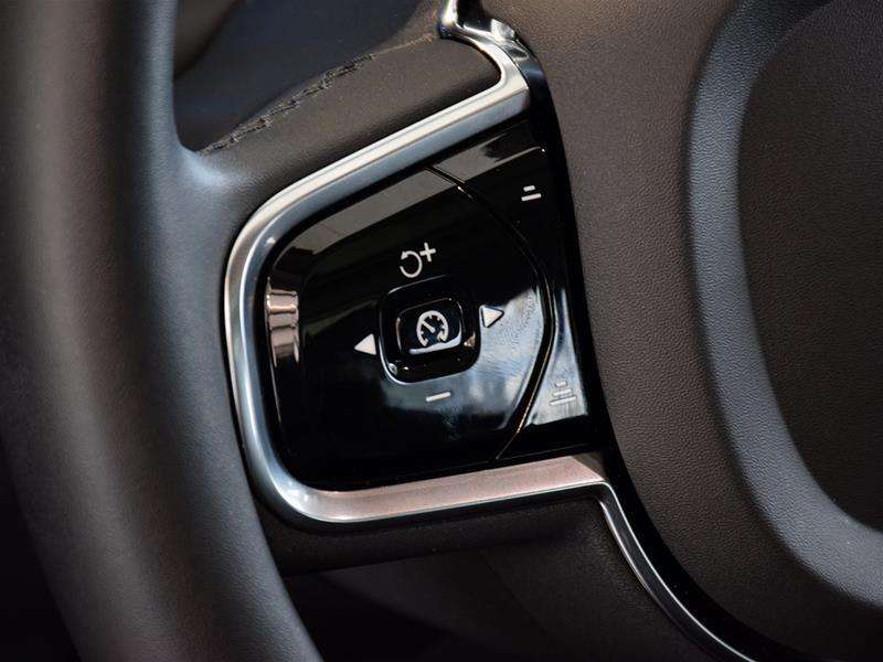 2024 Volvo XC60 Ultimate | Bowers and Wilkins | Pilot Assist | HUD thumb 22