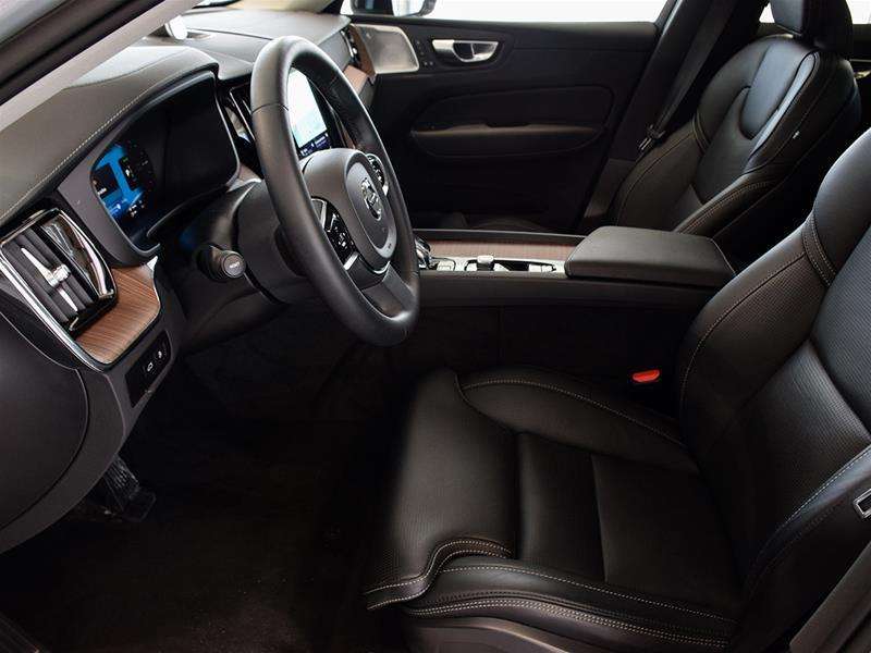 2024 Volvo XC60 Ultimate | Bowers and Wilkins | Pilot Assist | HUD thumb 18