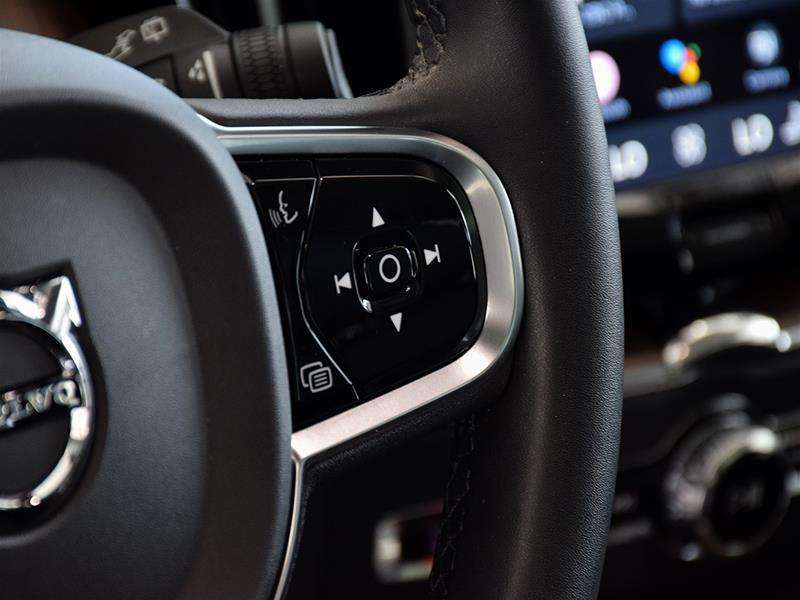 2024 Volvo XC60 Ultimate | Bowers and Wilkins | Pilot Assist | HUD thumb 23