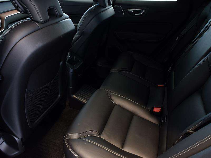 2024 Volvo XC60 Ultimate | Bowers and Wilkins | Pilot Assist | HUD thumb 26
